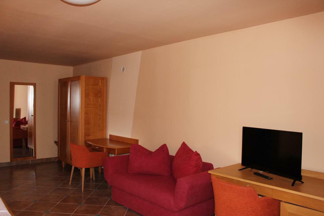 Rooms Cristian Deva Exterior photo