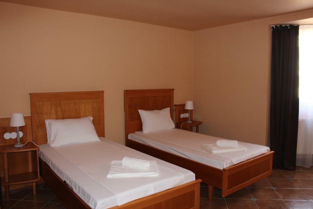 Rooms Cristian Deva Exterior photo