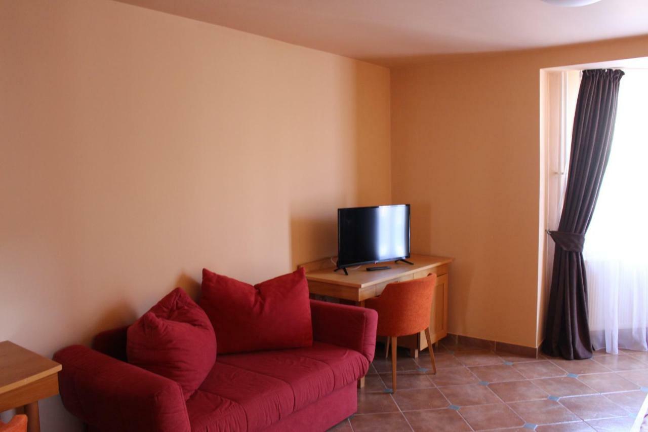 Rooms Cristian Deva Exterior photo