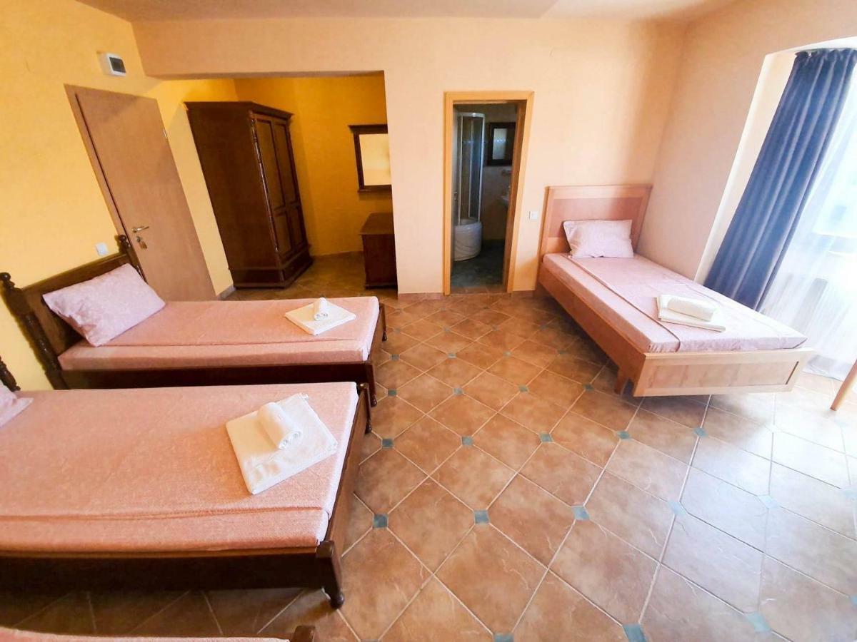 Rooms Cristian Deva Exterior photo