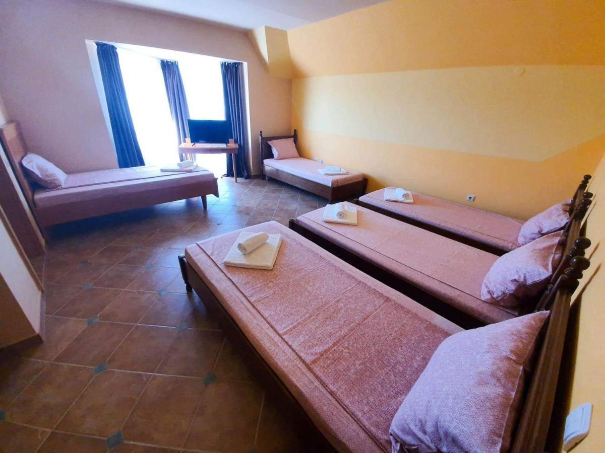Rooms Cristian Deva Exterior photo